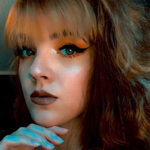 Meet your Posher, Macy